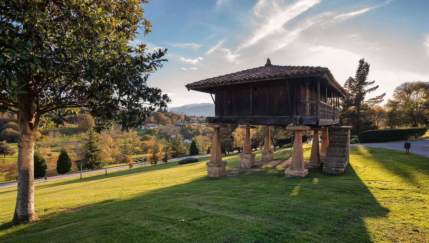 Gran Tour Marruecos y Península Ibérica Fin Barcelona con Madrid