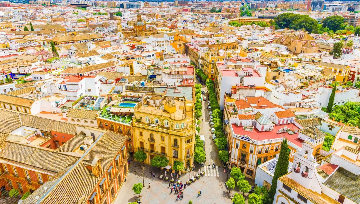 Barcelona, Levante y Andalucía al Completo con Tren de Alta Velocidad