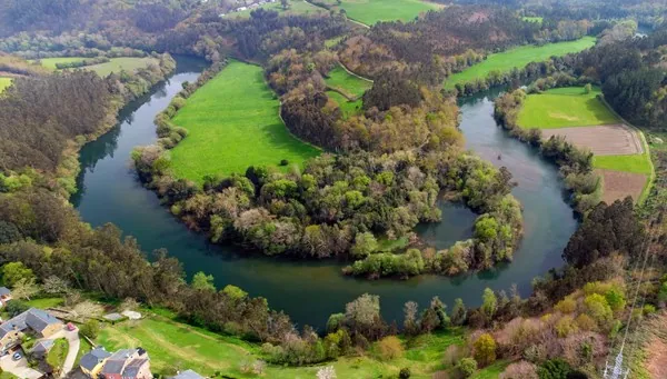 Ribadeo - Ermita Figueras - Navia - Castro de Coaña - Cascadas de Oneta - Luarca - Gijón - Oviedo