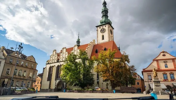 Dom.